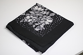 KARE ANNE BAŞÖRTÜSÜ